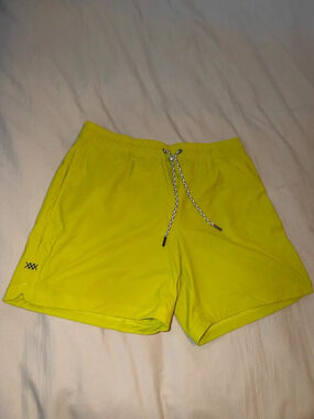 Rhone Medium Men’s Neon Yellow Board Shorts – Mesh Lined, Approx. 5” Inseam